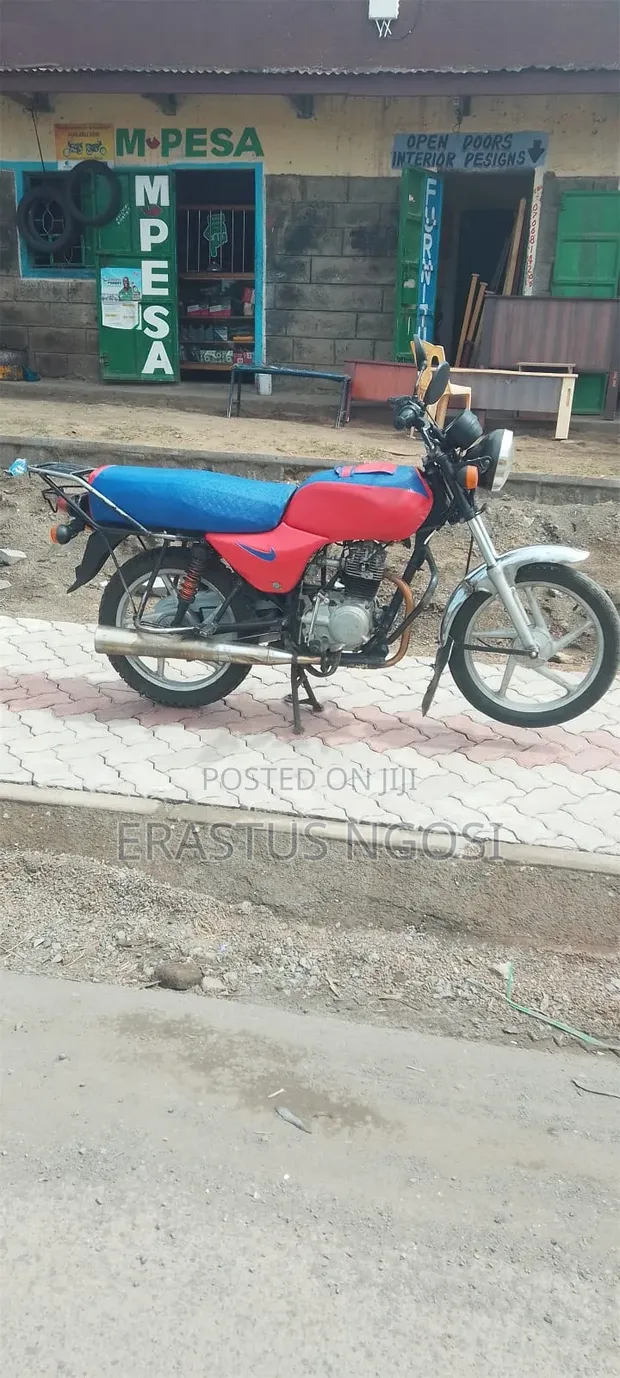 Bajaj Boxer 2024 Nyekundu - 1