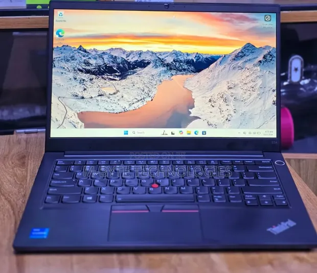 Laptopi ya Lenovo ThinkPad E14 Gen 2 - 16GB RAM, 256GB SSD - 1