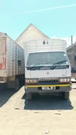 Treni ya Mitsubishi Fuso KCF Closed Body 2013 Nyeupe - 1