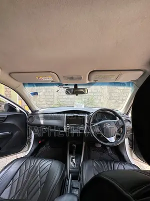 Toyota Corolla Fielder 1.5 Hybrid FWD 2014