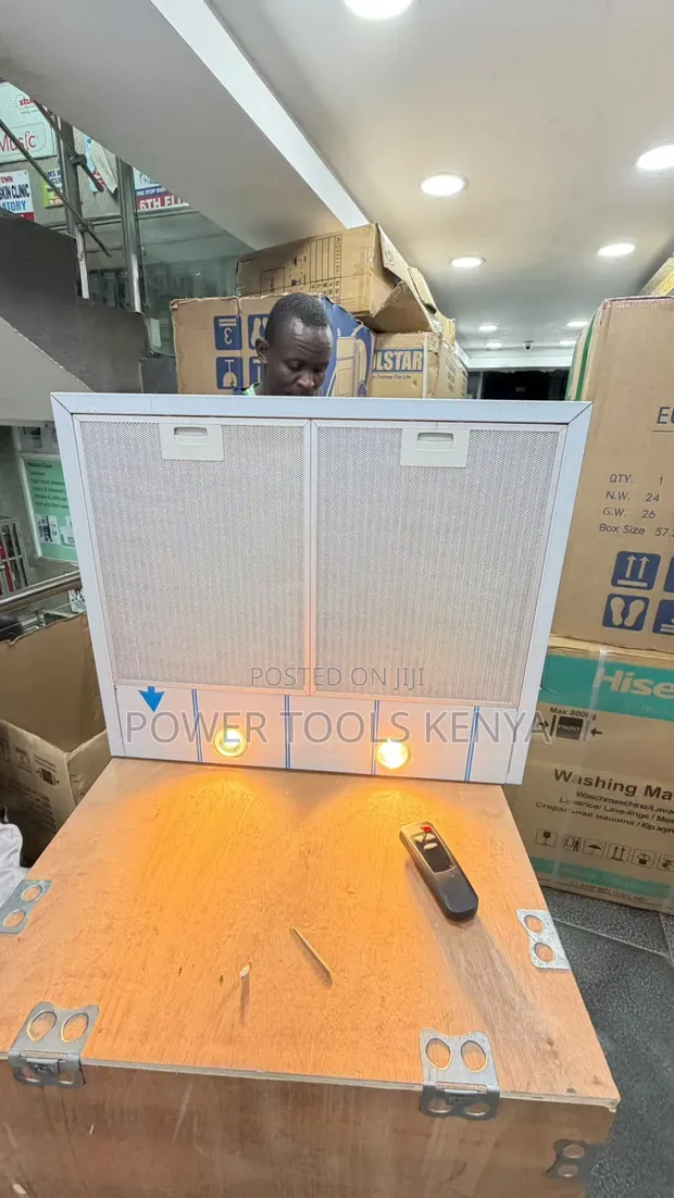 LTK Pyramid Chimney Hood ya Jiko yenye Remote - 1