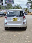 Toyota Ractis 1.5 FWD 2015 Nyeupe - 3