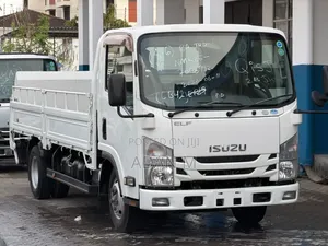 Treni ya Isuzu Elf 2020