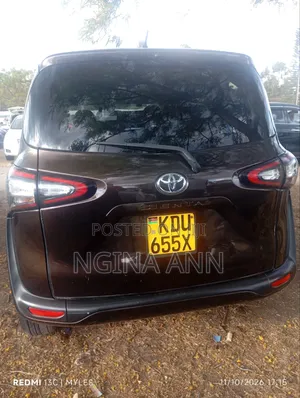 Toyota Sienta 2018 Kahawia
