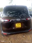 Toyota Sienta 2018 Brown - 1