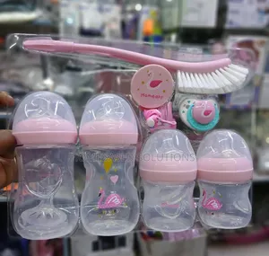 Momeast Set ya Chupa za Kulishia - Zawadi ya Mtoto Mchanga