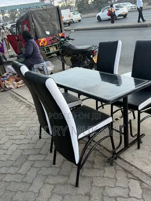 Viti vya Mkahawa na Baa na Meza Nyeusi ya 4x2