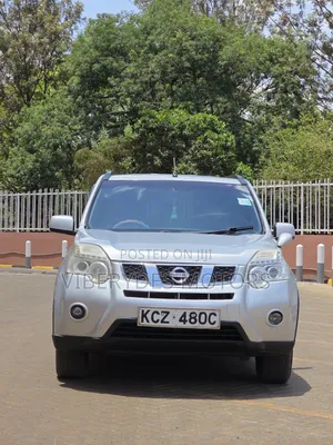 Nissan X-Trail 2013 Nyeusi