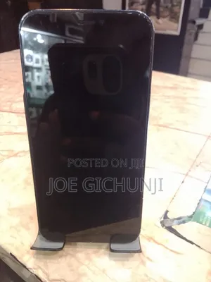 Apple iPhone 12 mini 64GB Nyeusi