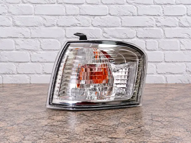 Toyota Carib 1999-2002 Clear Corner Lamp - 1