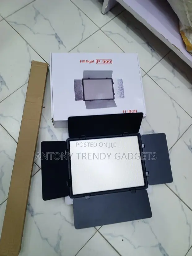 P-900 LED Video Light Panel with Remote & Barndoors - 1