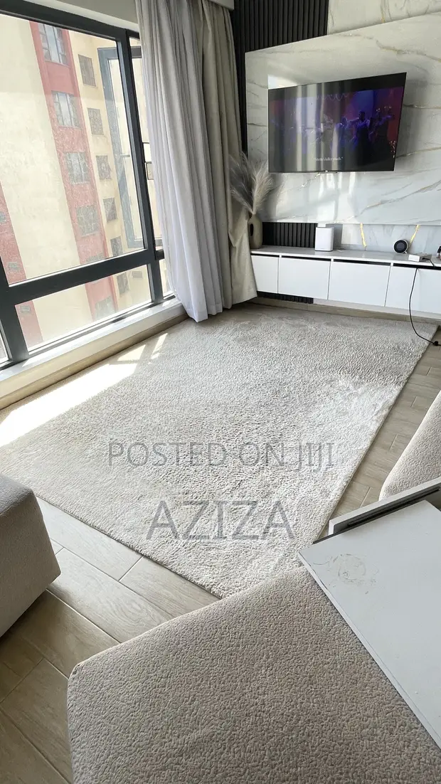 Cream Rug / Carpet 7x10 - 1