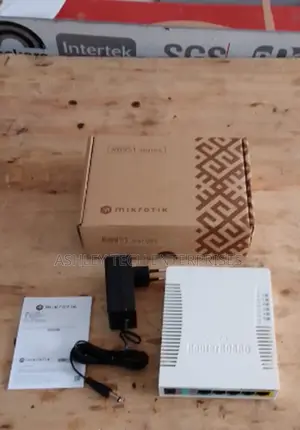 MikroTik RouterBOARD RB951 - New