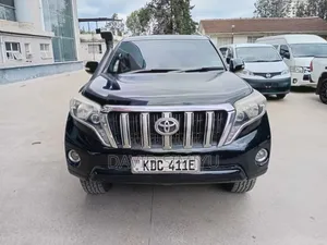 Toyota Land Cruiser Prado 2013