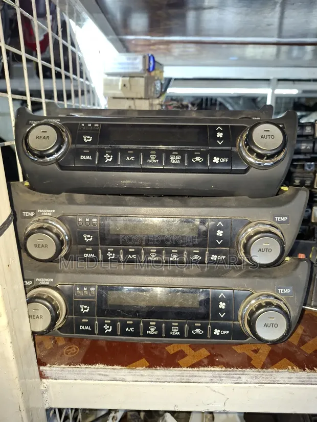 Toyota Land Cruiser Prado J150 AC Controls - 1