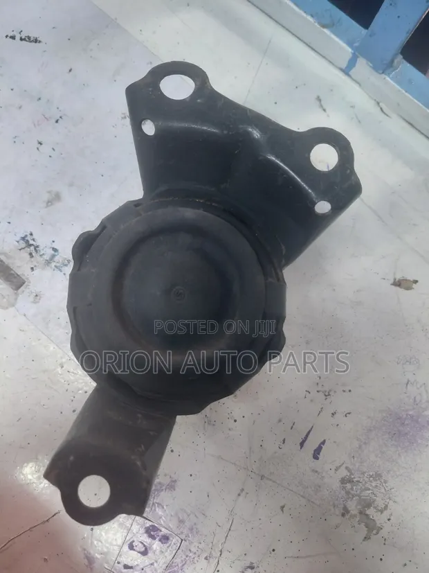 Honda Vezel Engine Mounting (Iliyo tumika) - 1