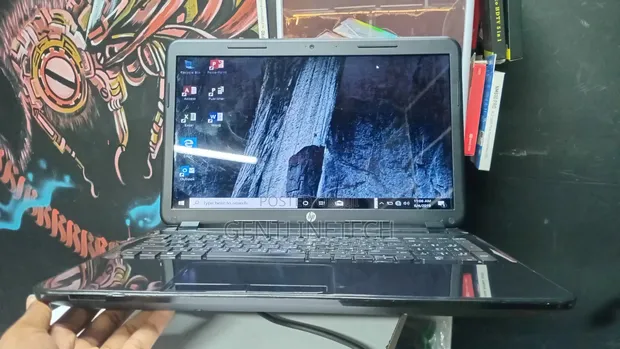 Laptop HP 250 G3 - Intel Core i3, 8GB RAM, 320GB HDD - 1