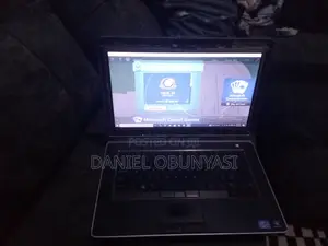 Dell Latitude E7240 Laptop - Intel Core i5, 4GB RAM, 256GB HDD