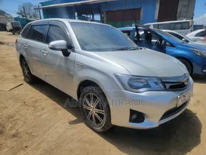 Toyota Corolla Fielder Hybrid 2015 Silver