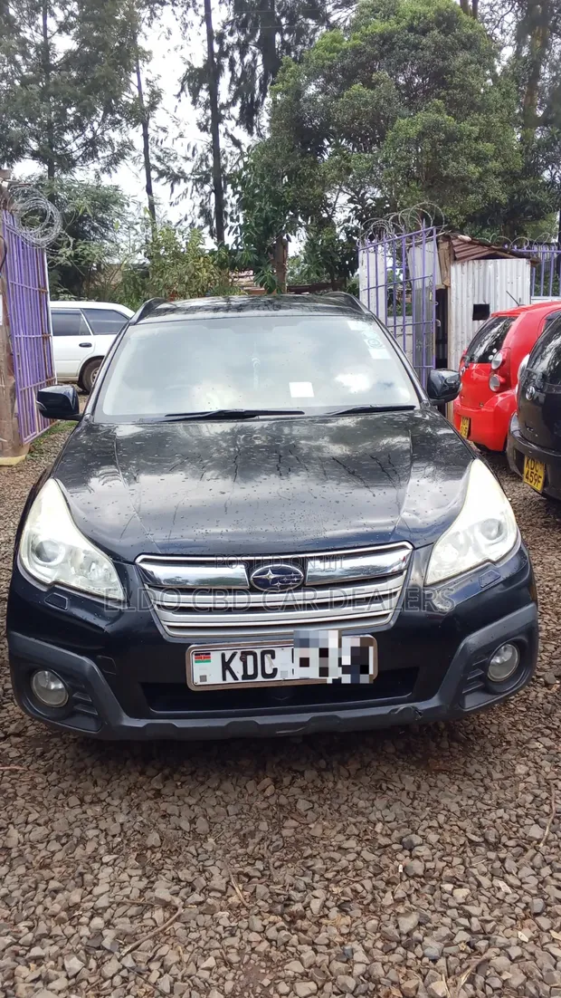 Subaru Outback 2012 Nyeusi - 1