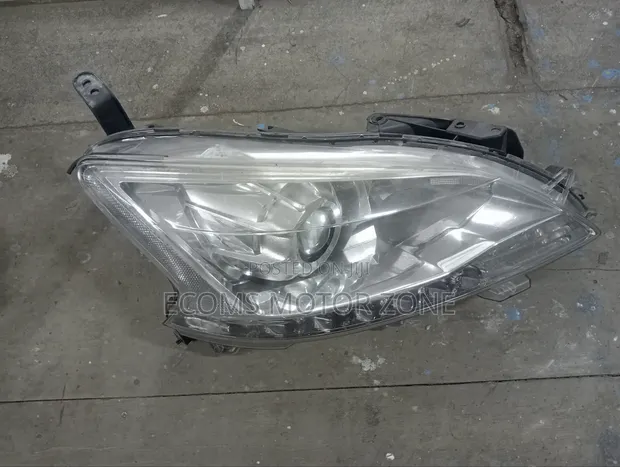 Nissan Sylphy 2012 Headlight - 1