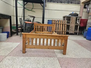 Kitanda cha Mbao - 3.5x6 ft