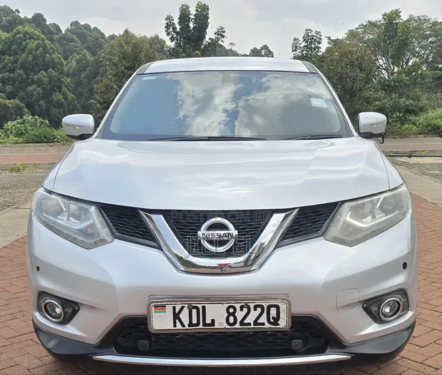 Nissan X-Trail 2.0 Hybrid FWD 2016 Silver - 1