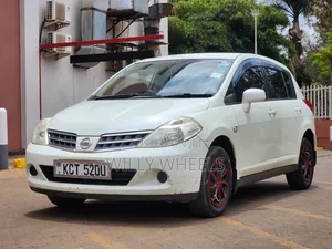 Nissan Tiida 1.5L 16V 2011 Nyeupe