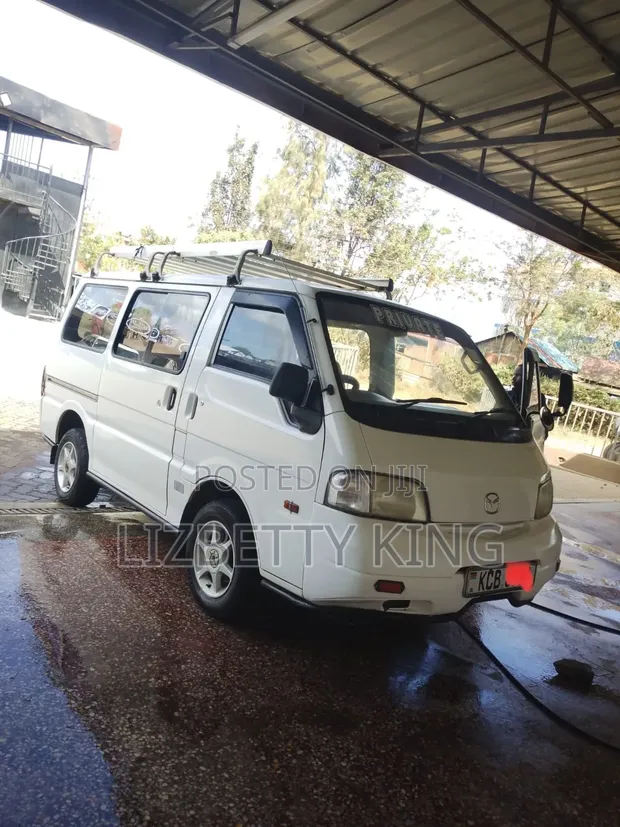Toyota TownAce 2010 White - 1