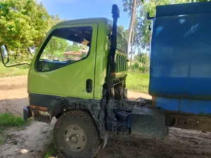 Lori la Maji la Mitsubishi Canter