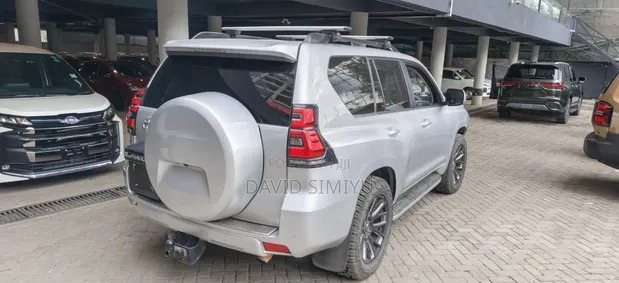 Toyota Land Cruiser Prado VXL 2019 - 1