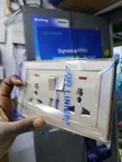 Liner Universal Wall Socket na USB Ports 2 na Switches - 1