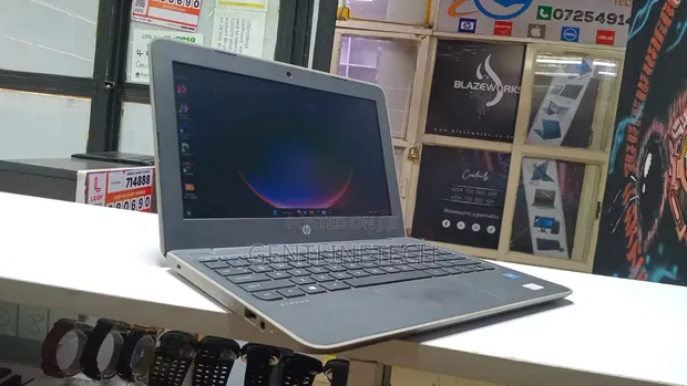 HP Stream 11 Pro G5 Laptop 4GB RAM 128GB SSD - 1