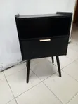 Kikasha cha Usiku White cha Kisasa chenye Droo na Rafu ya Mbao - 4