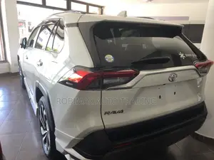 Toyota RAV4 2020 Nyeupe