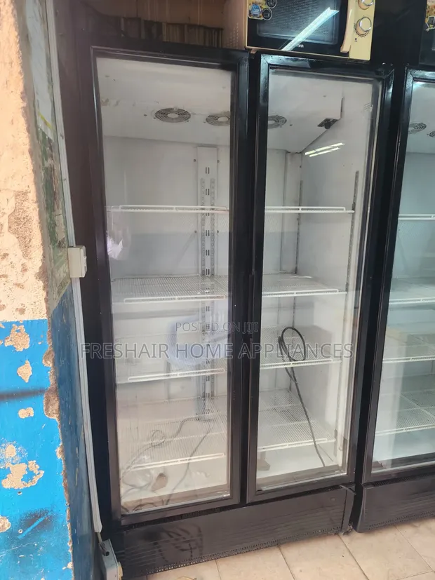 2-Door 8-Tray Display Chiller (1000L) - 1
