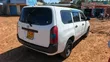 Toyota Probox 2017 Nyeupe - 2
