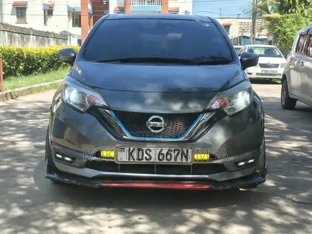 Nissan Note e-POWER 2017 Gray - 1