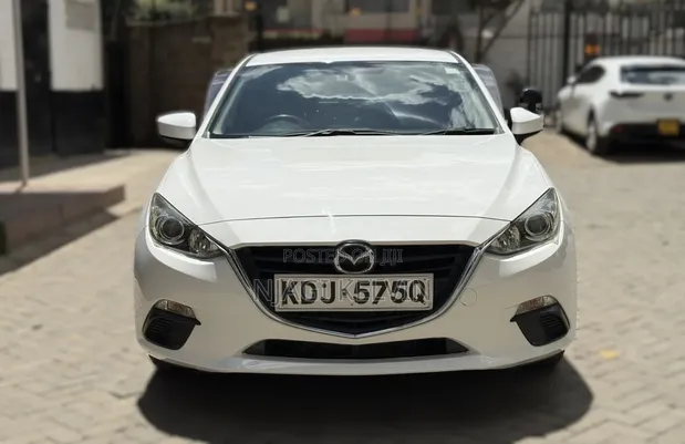 Mazda Axela 2015 Nyeupe - 1