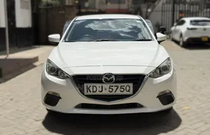 Mazda Axela 2015 Nyeupe