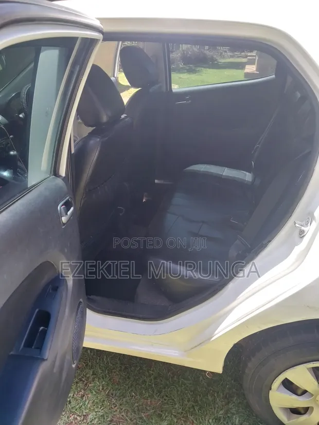 Mazda Demio 2014 White - 1