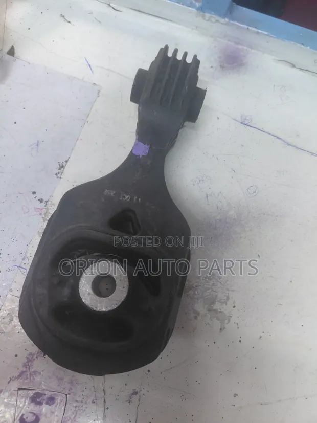 Honda Vezel Engine Mountings (Zilizotumika, Ex-Japan) - 1