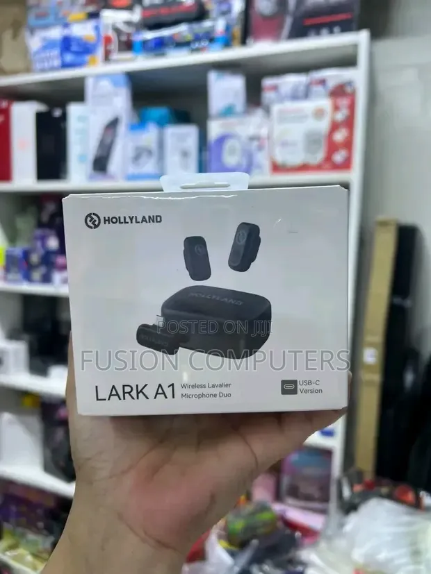 Hollyland Lark M1 Combo Wireless Microphone Cha Vitufe Vya Njia Mbili - 1