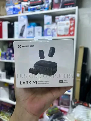 Hollyland Lark M1 Combo Dual-Channel Wireless Microphone