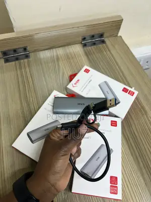 Kifuko cha Nje cha SSD cha USB-C 3.2 M.2 NVMe/SATA