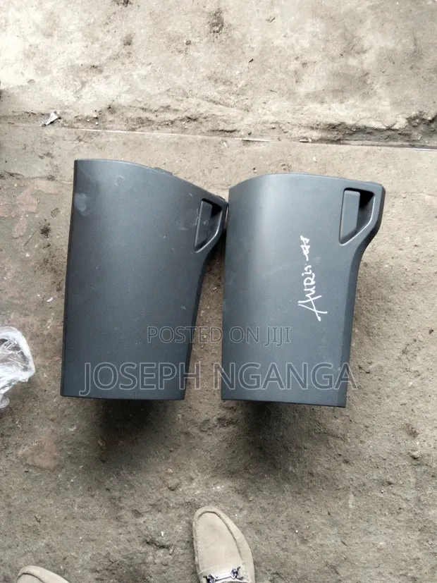 Toyota Auris Glove Box - 1