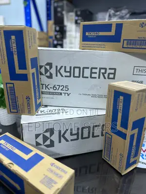 Tona la Kyocera TK 6725 Nyeusi La Asili