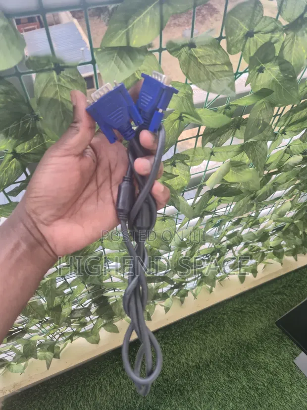 VGA Cable kwa Kompyuta - 1
