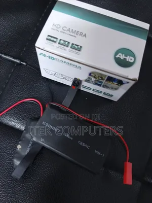 Kamera ya Usalama ya Pinhole kwa Ufuatiliaji Rahisi wa Nafasi za Kazi