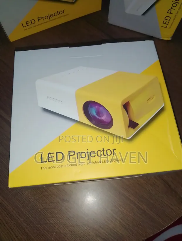 YG300 Mini Projector - Brand New - 1